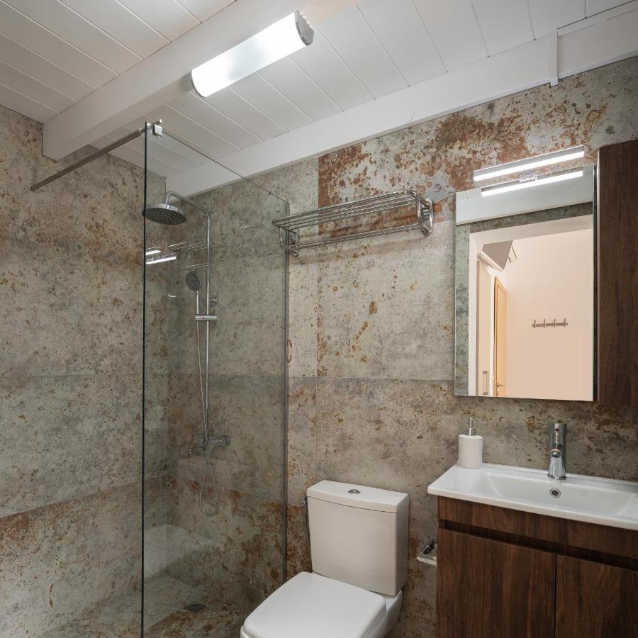 Alba Bianca Villa, Family Retreat With Heated Pool By Thinkvilla แอร์ซอนิสซอส ภายนอก รูปภาพ