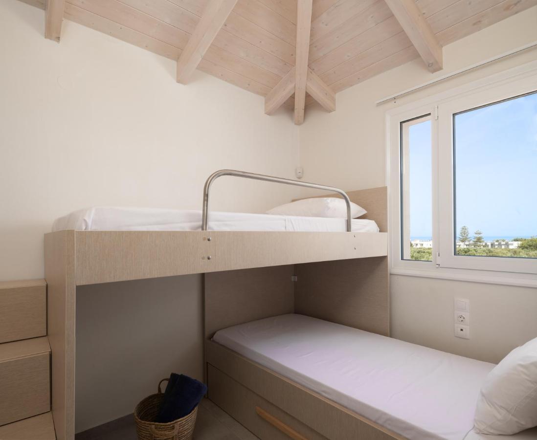 Alba Bianca Villa, Family Retreat With Heated Pool By Thinkvilla แอร์ซอนิสซอส ภายนอก รูปภาพ