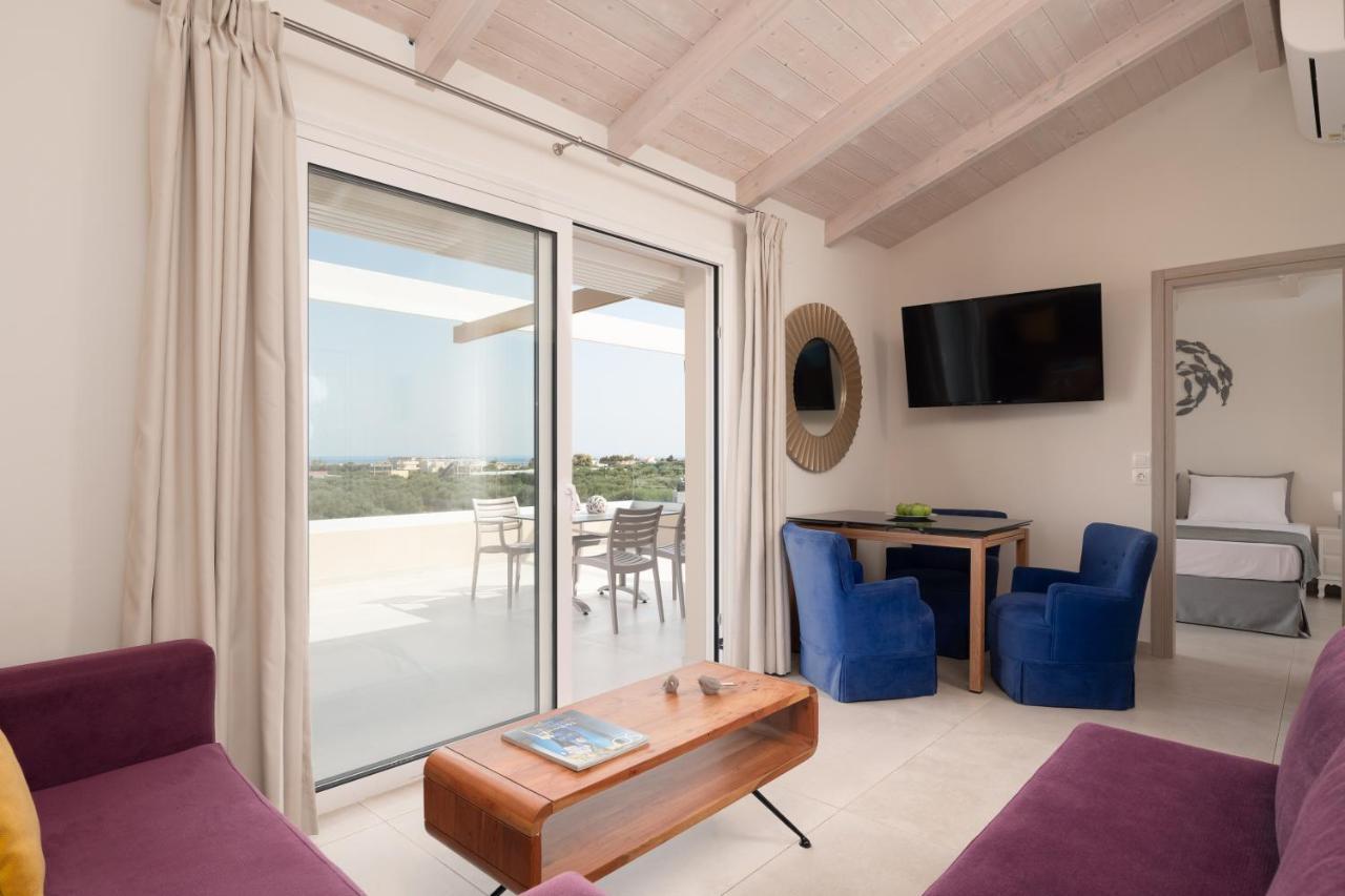 Alba Bianca Villa, Family Retreat With Heated Pool By Thinkvilla แอร์ซอนิสซอส ภายนอก รูปภาพ