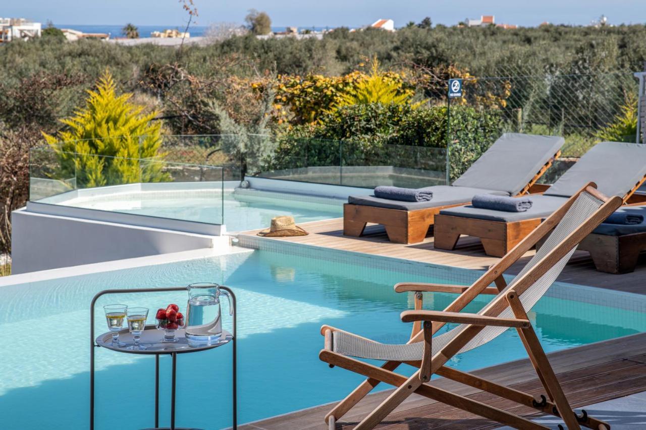 Alba Bianca Villa, Family Retreat With Heated Pool By Thinkvilla แอร์ซอนิสซอส ภายนอก รูปภาพ