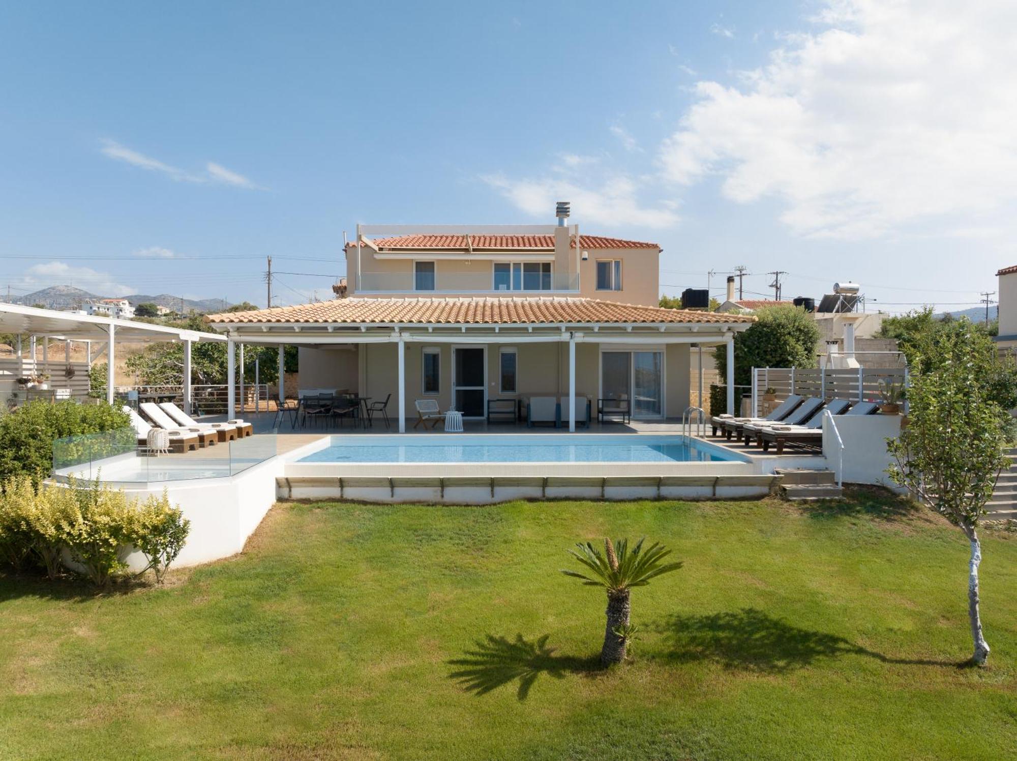 Alba Bianca Villa, Family Retreat With Heated Pool By Thinkvilla แอร์ซอนิสซอส ภายนอก รูปภาพ